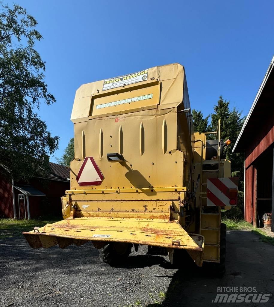 New Holland TX 34 Combine de secerat