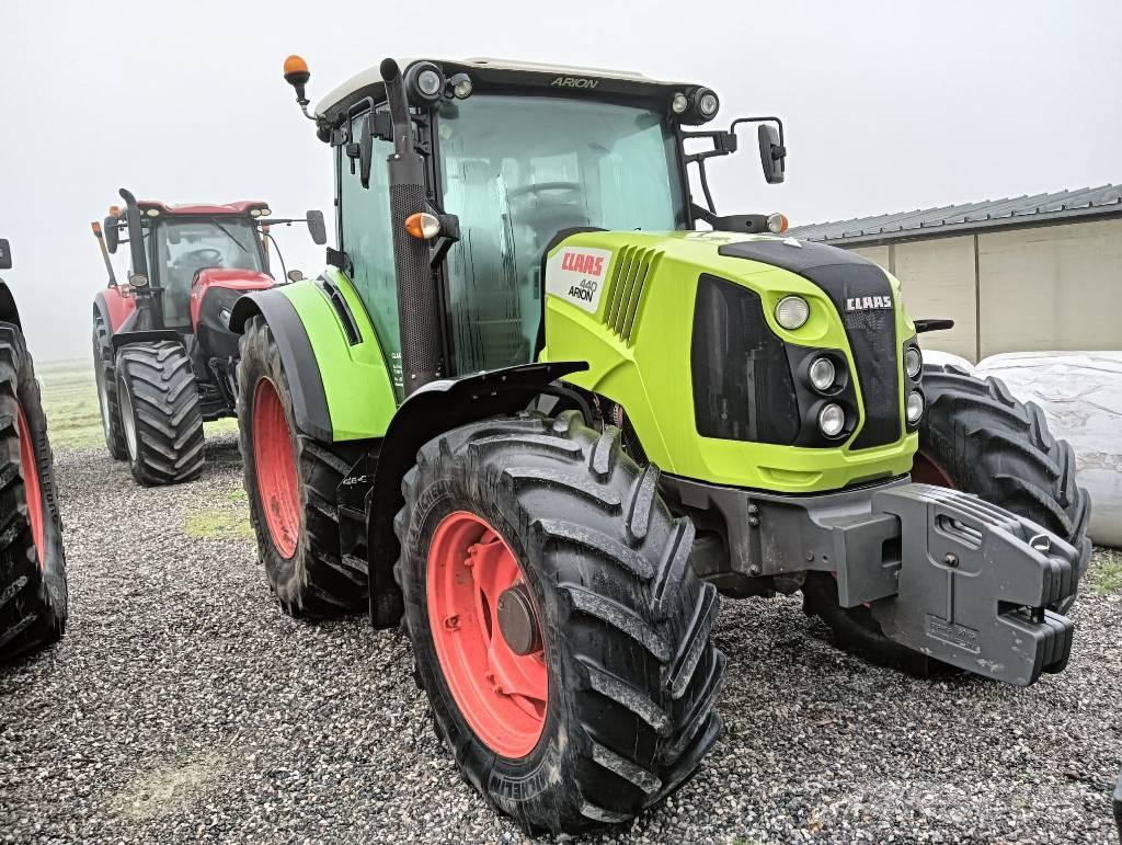 CLAAS Arion 440 Tractoare