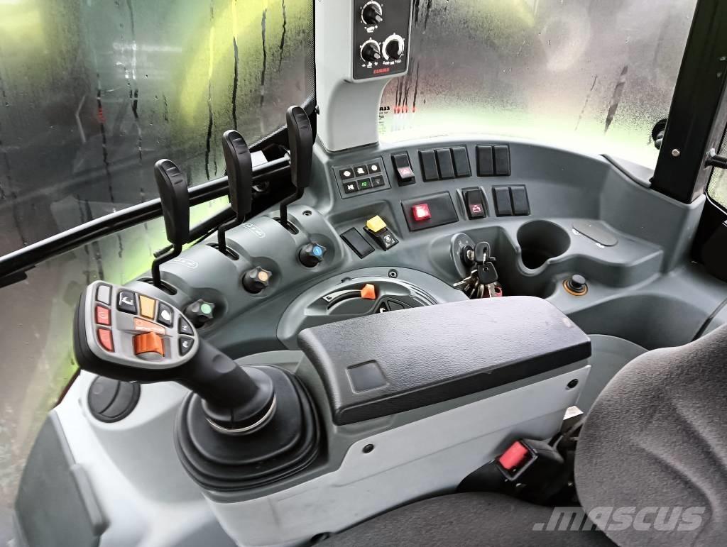 CLAAS Arion 440 Tractoare