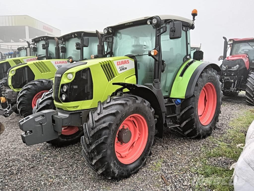CLAAS Arion 440 Tractoare
