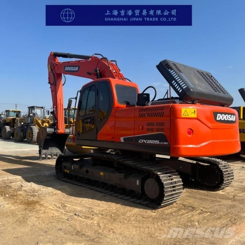Doosan DX 225 Excavatoare pe șenile
