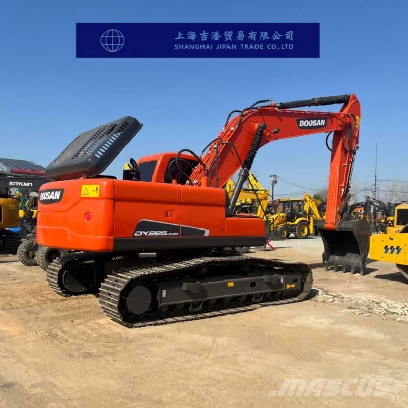 Doosan DX 225 Excavatoare pe șenile

