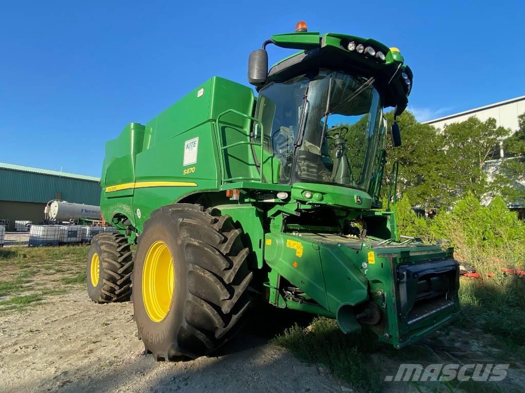 John Deere S 670 i Combine de secerat