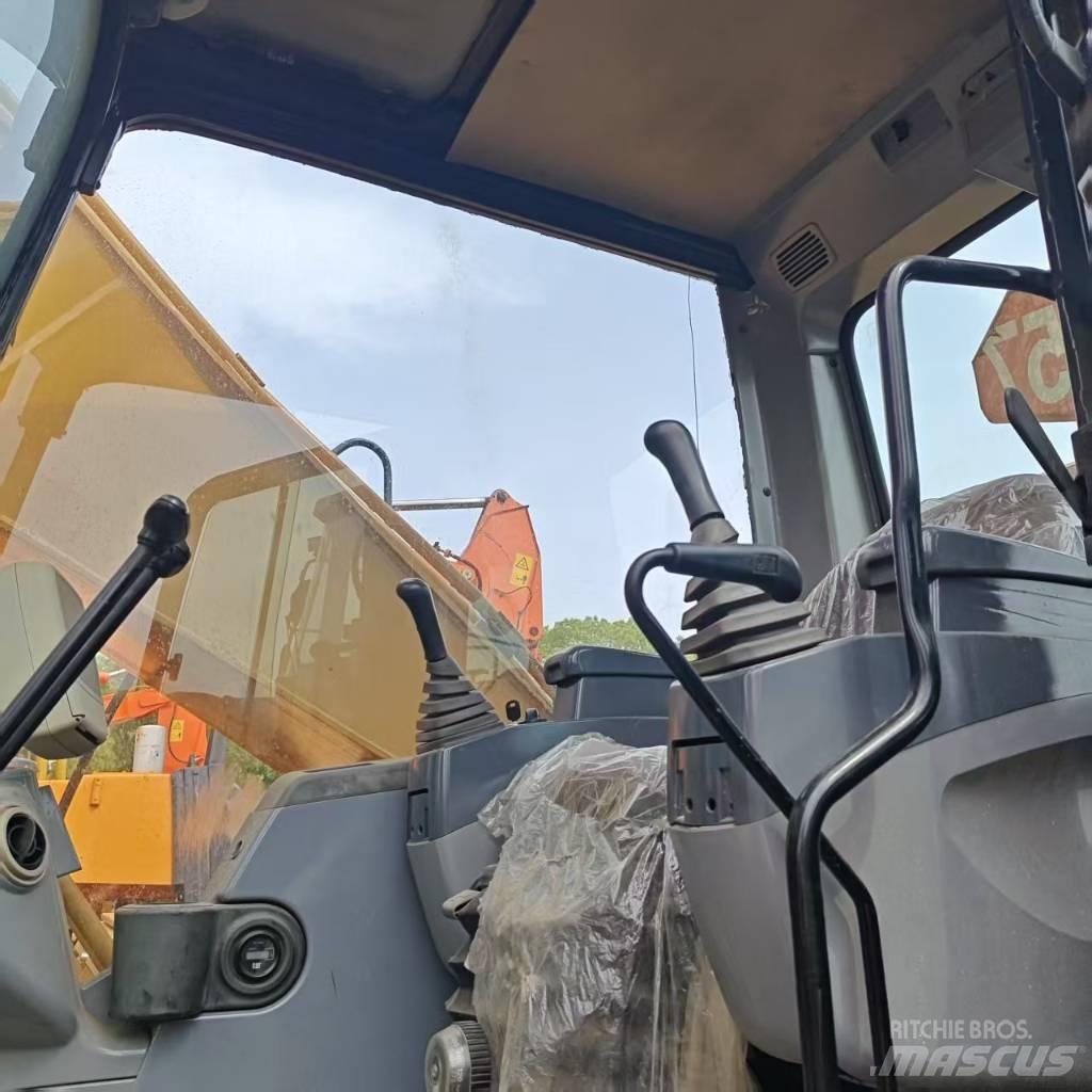 CAT 320 C L Excavatoare pe șenile
