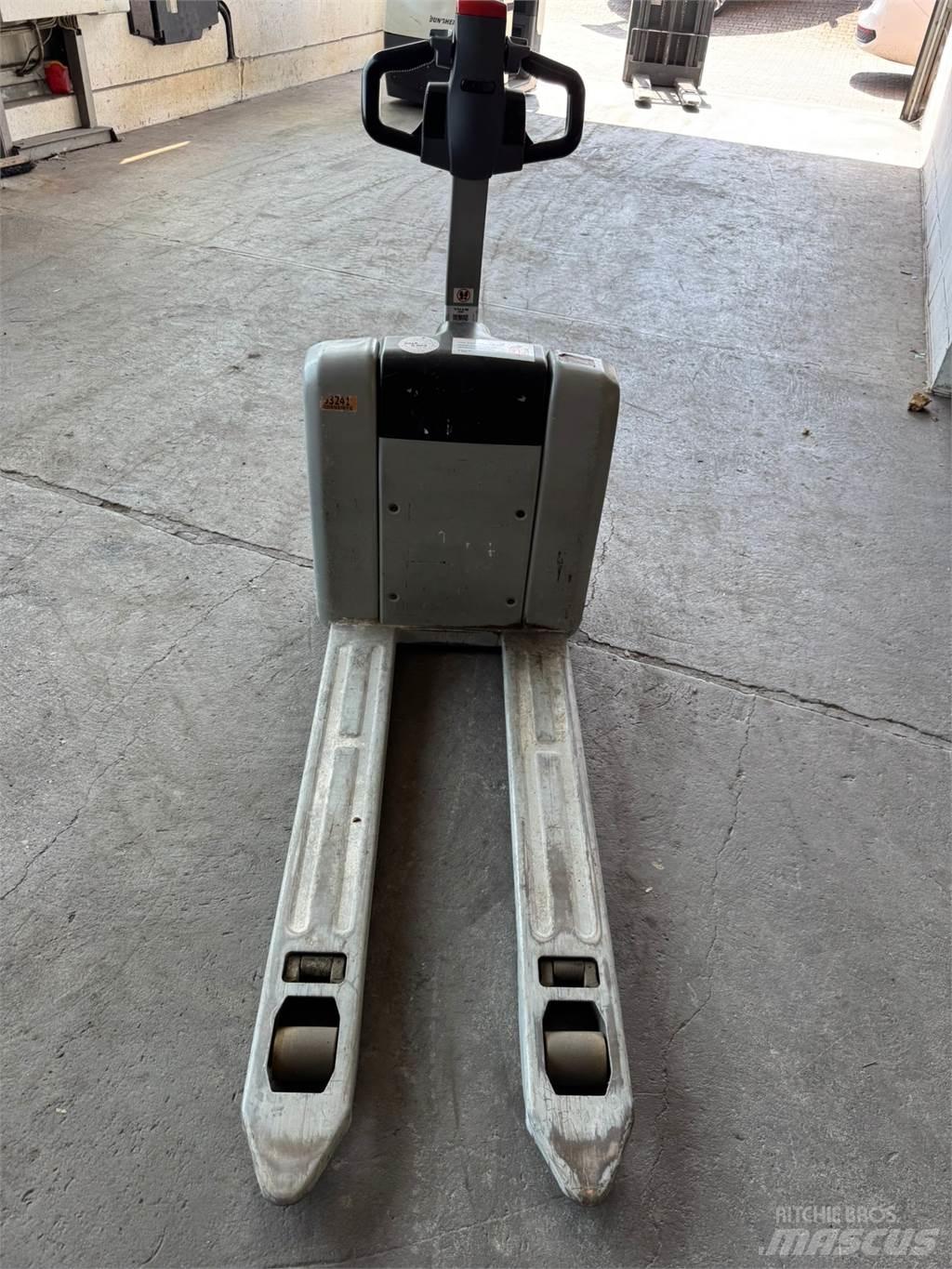 Still ECH 15 Transpaleta manuala