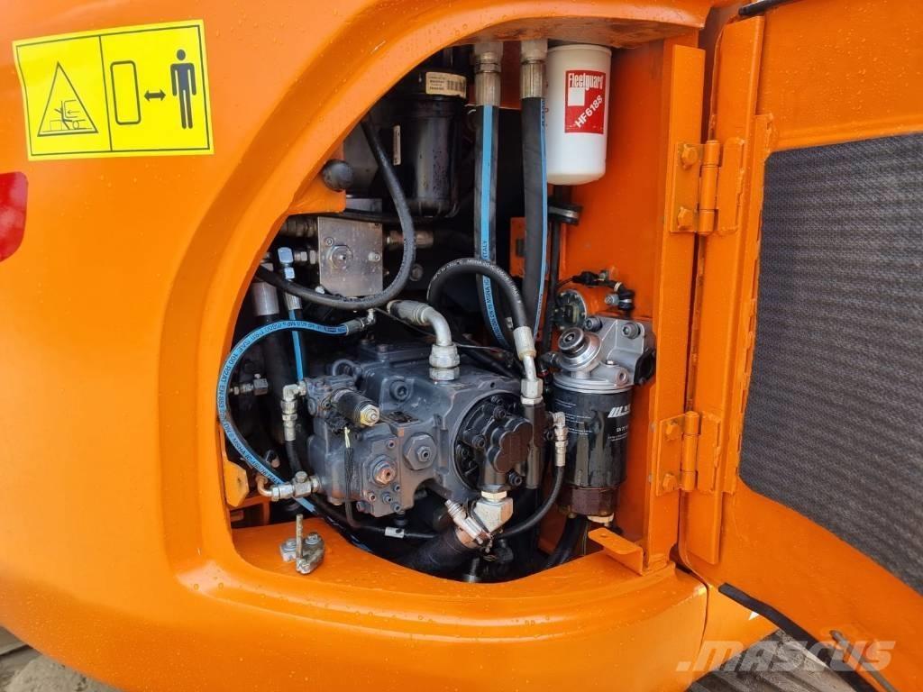 Doosan DX 140 LC-3 Excavatoare pe șenile
