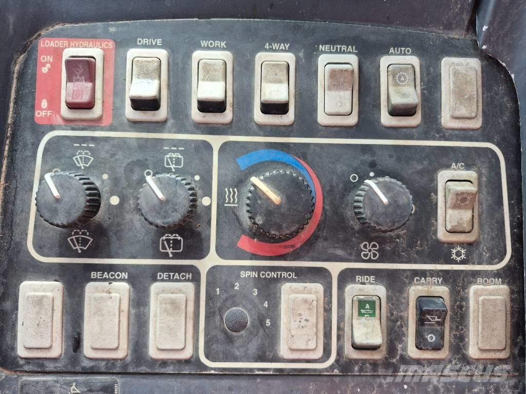 John Deere 444 H Incarcator pe pneuri