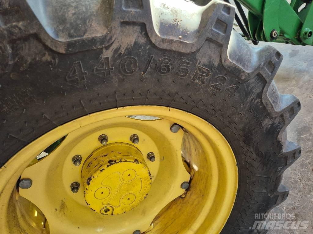 John Deere 5100R Tractoare