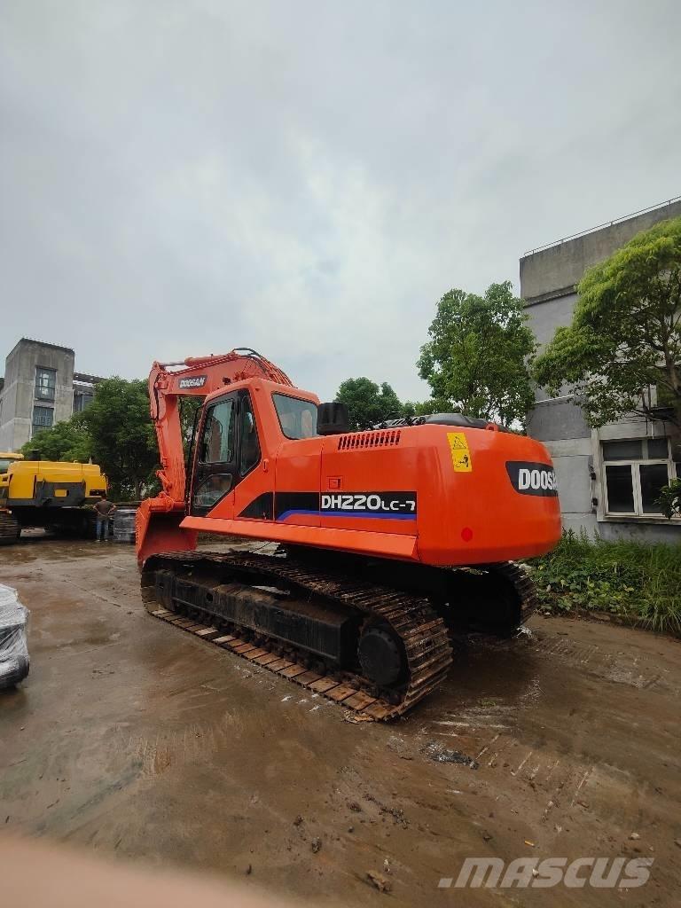 Doosan 220 LC-7 Excavatoare pe șenile
