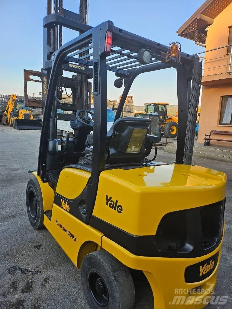 Yale 30 veracitor Stivuitor cu catarg retractabil