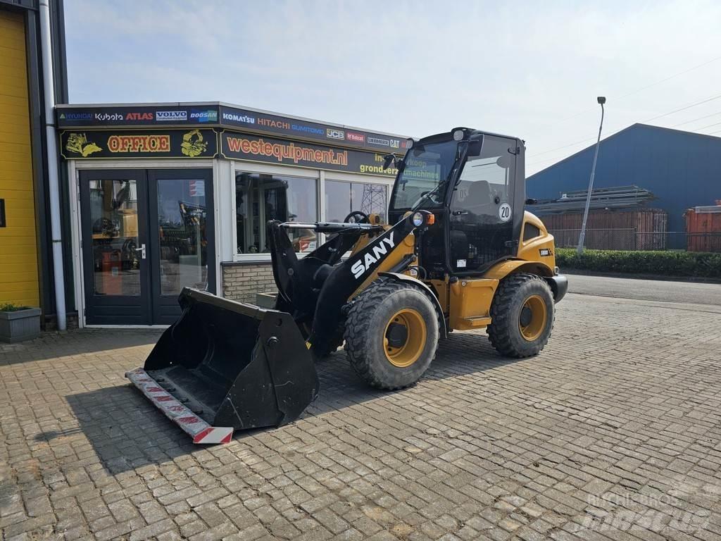 Venieri VF1201 Incarcator pe pneuri