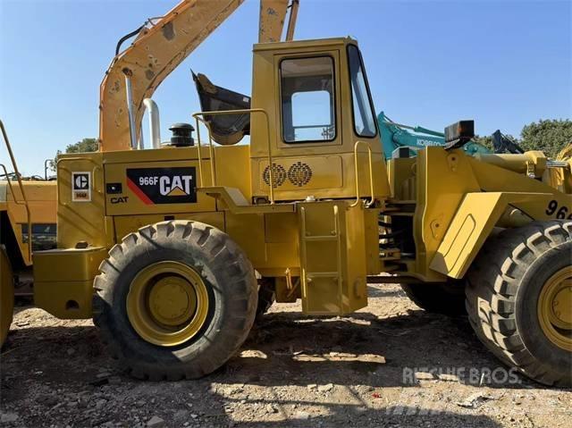 CAT 966 F Incarcator pe pneuri