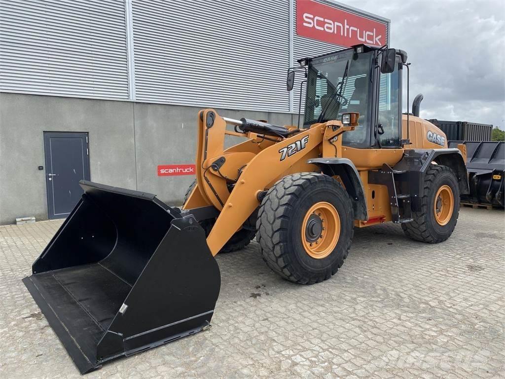 CASE 721F Incarcator pe pneuri