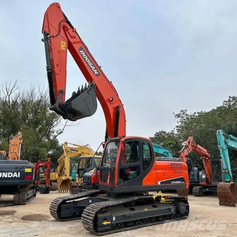 Doosan DX225-9C Excavatoare pe șenile
