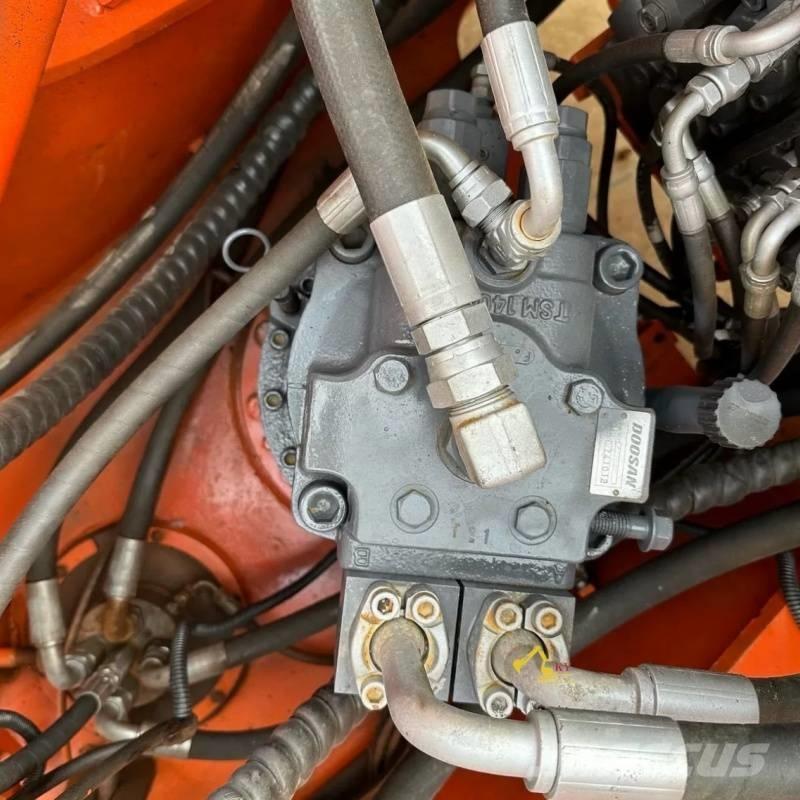 Doosan DX225-9C Excavatoare pe șenile
