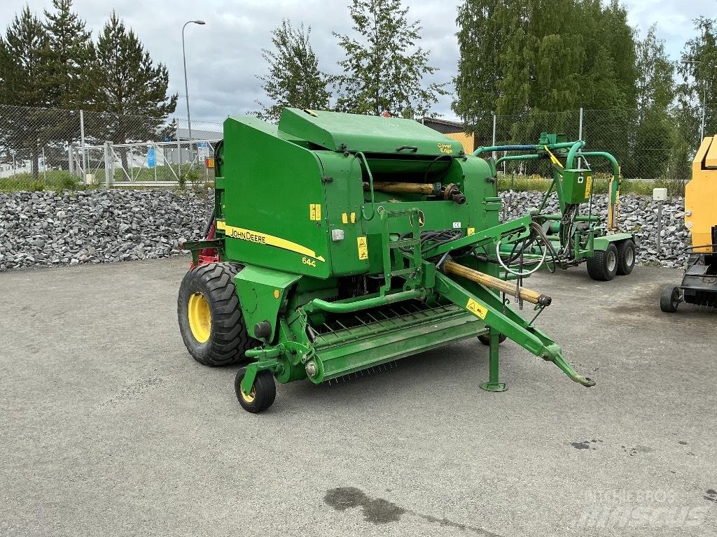 John Deere 644 Masina de balotat cilindric