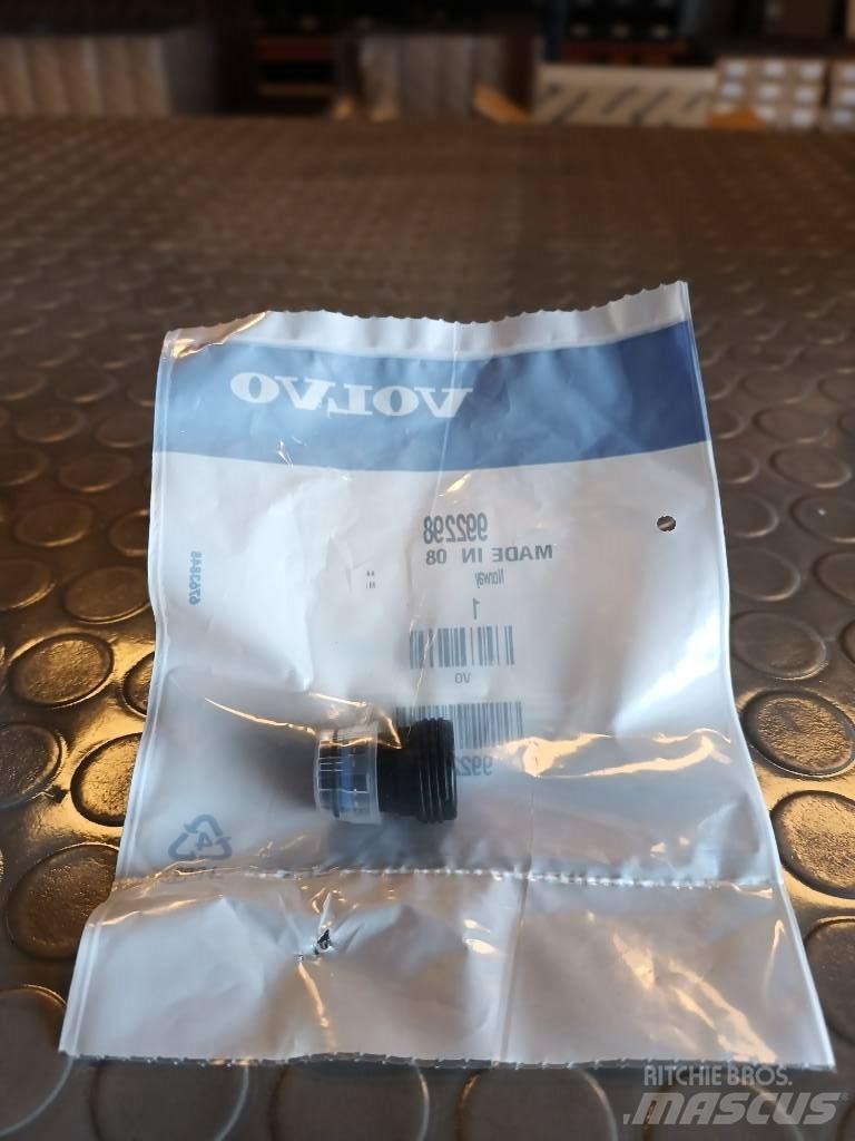 Volvo NIPPLE 992298 Transport - Altele