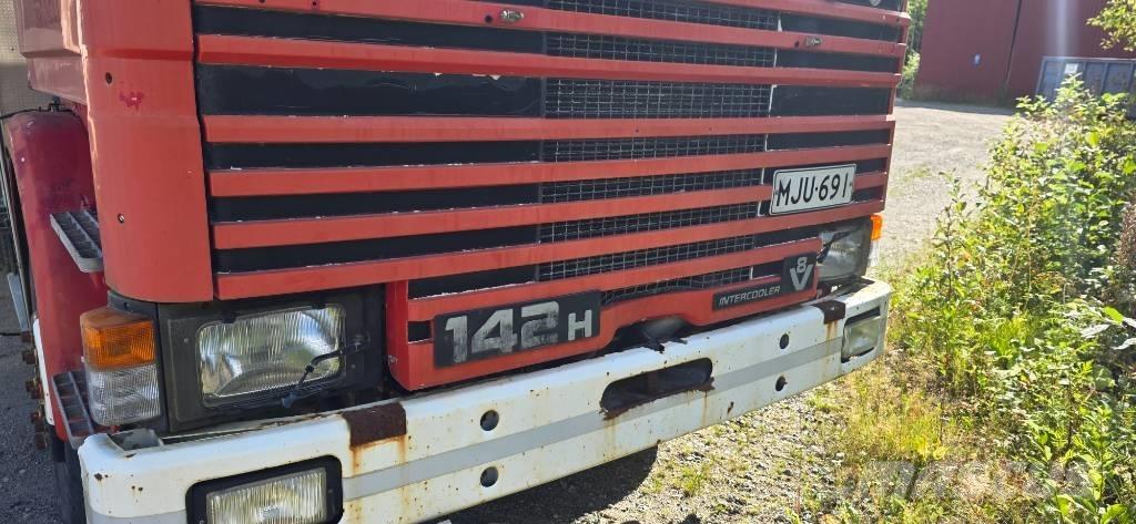 Scania 142 H Camion de pompier