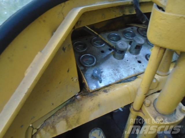 CAT 966 Incarcator pe pneuri