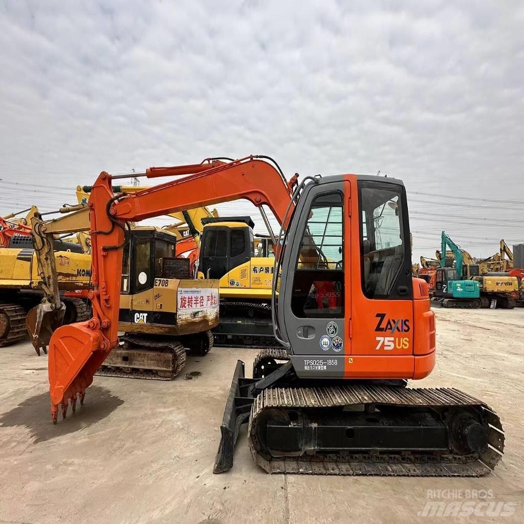 Hitachi ZX 75 US Excavatoare 7t - 12t