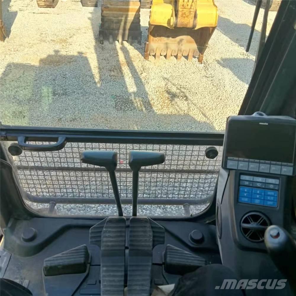 Komatsu PC450-8 Excavatoare pe șenile
