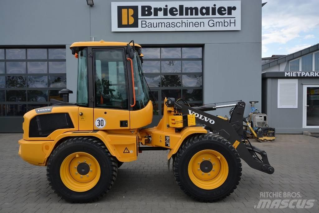 Volvo L 35 HS Incarcator pe pneuri