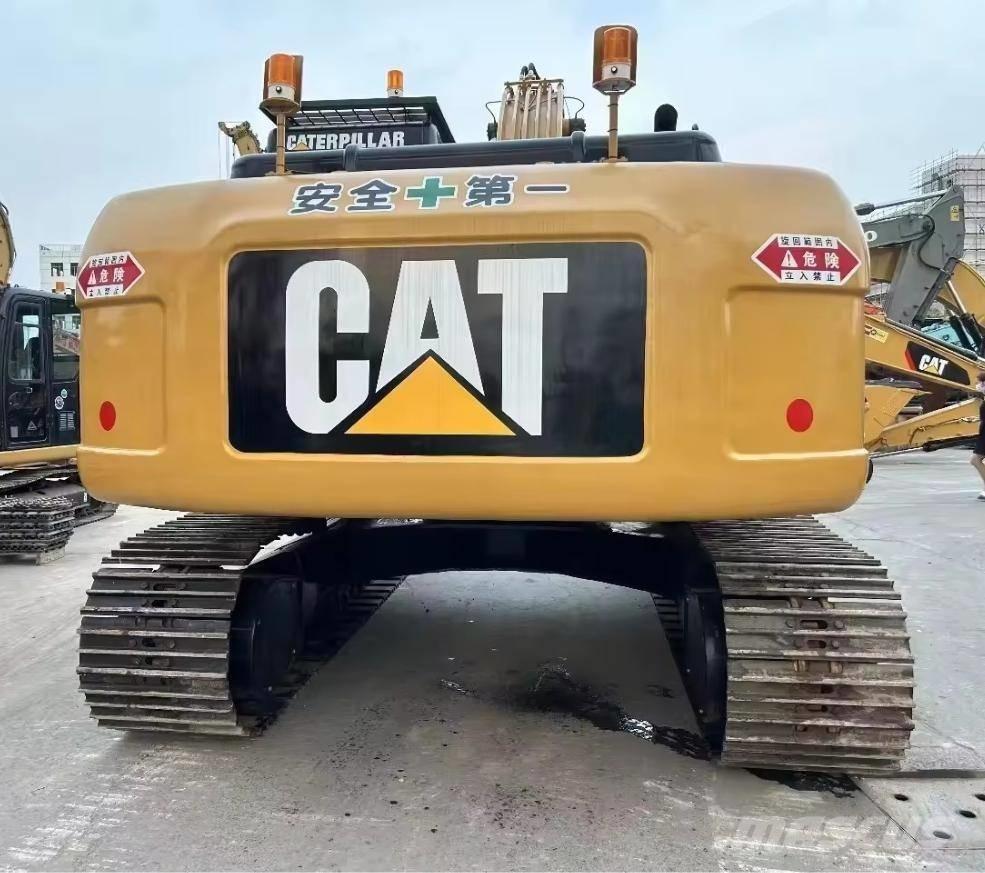 CAT 323 D Excavatoare pe șenile
