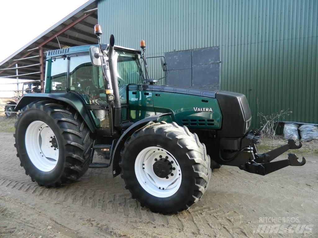 Valtra 8550 Tractoare