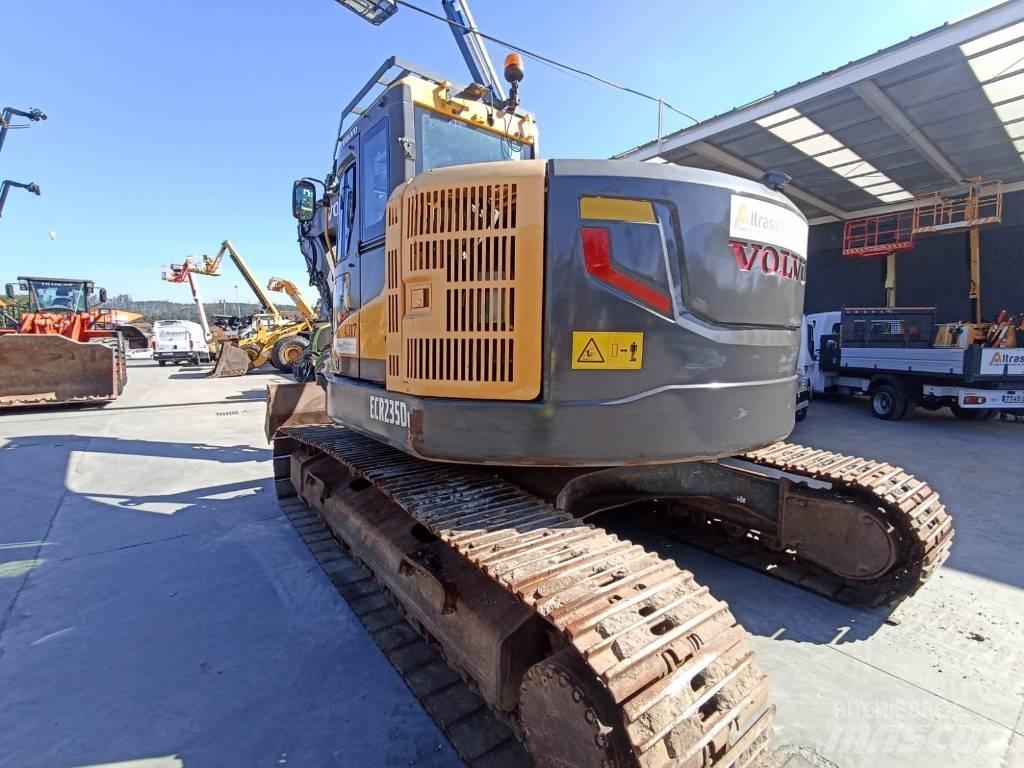 Volvo ECR 235 C L Excavatoare pe șenile
