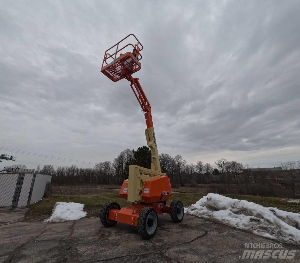 JLG 340 AJ Nacele cu brat articulat