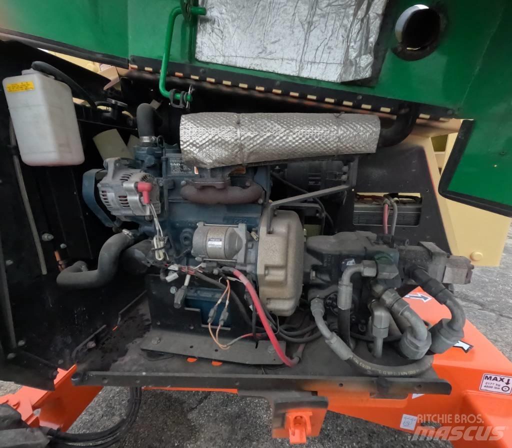 JLG 340 AJ Nacele cu brat articulat