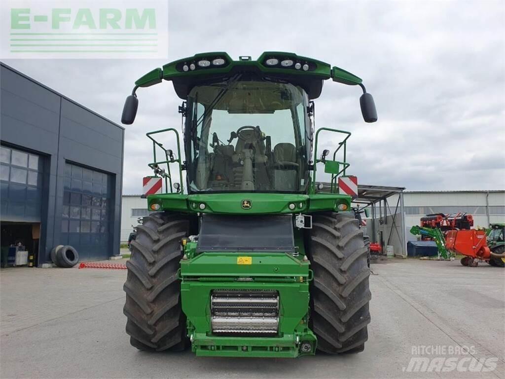 John Deere 9800 Forajere cu autopropulsare