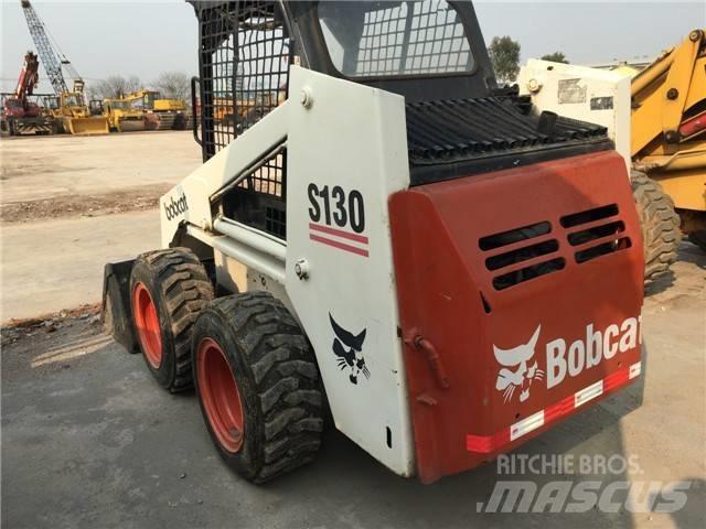 Bobcat S 130 Mini incarcator