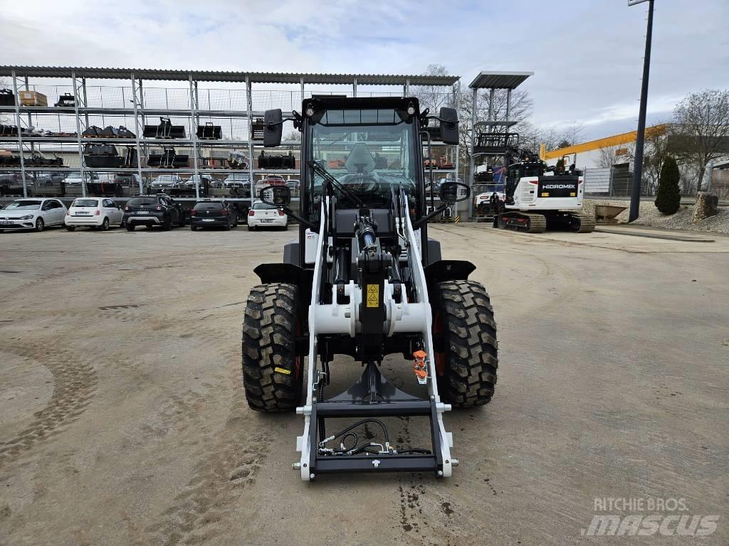 Bobcat L 75 Incarcator pe pneuri