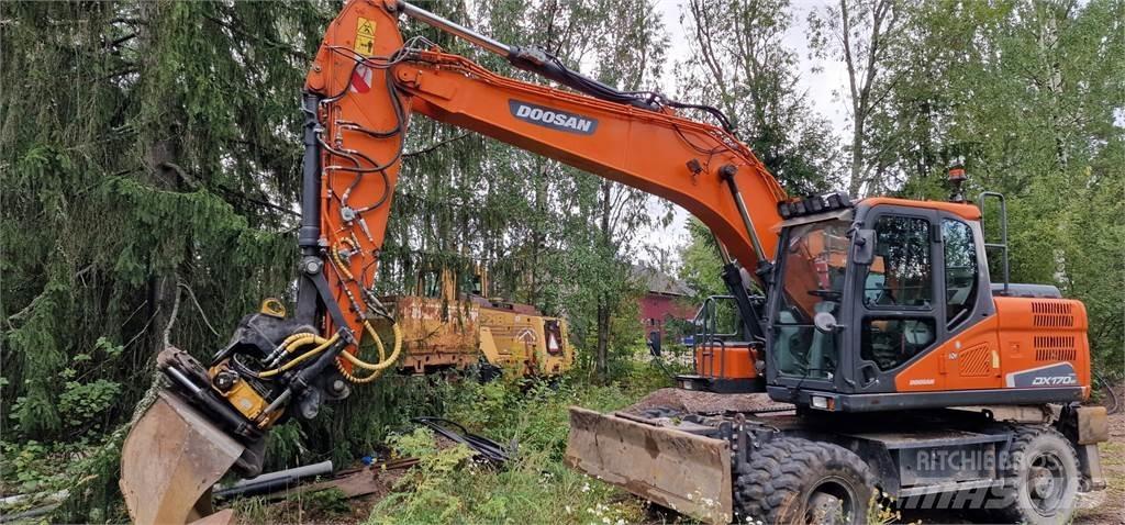 Doosan DX170W Excavatoare cu roti