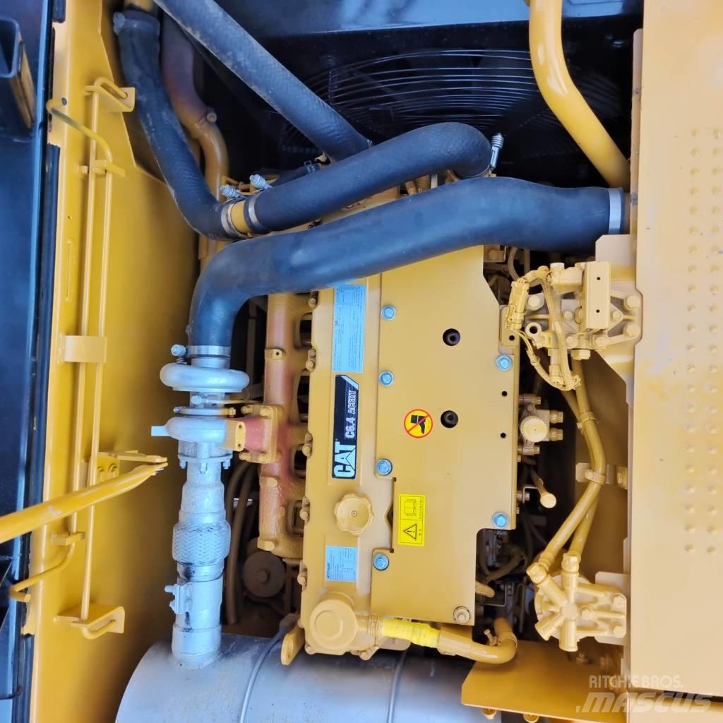 CAT 320 D2L Excavatoare pe șenile
