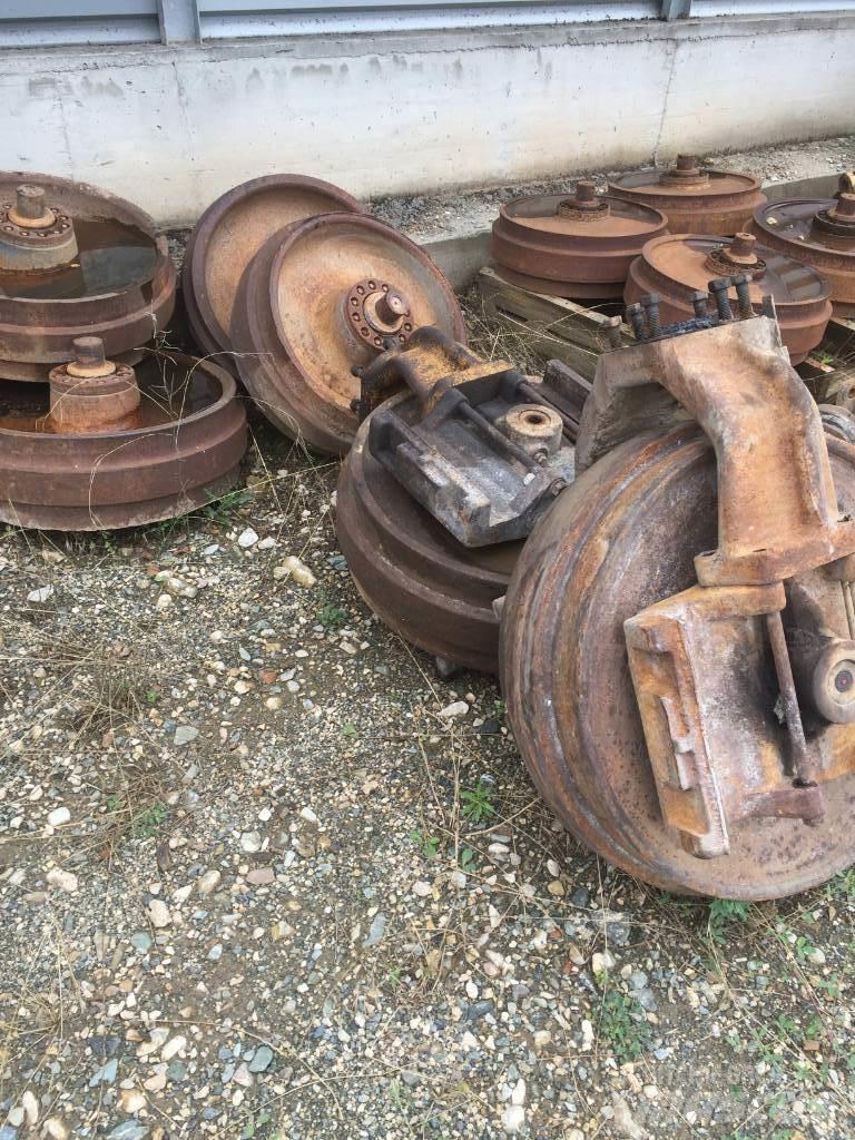 CAT  245 B Excavatoare pe șenile
