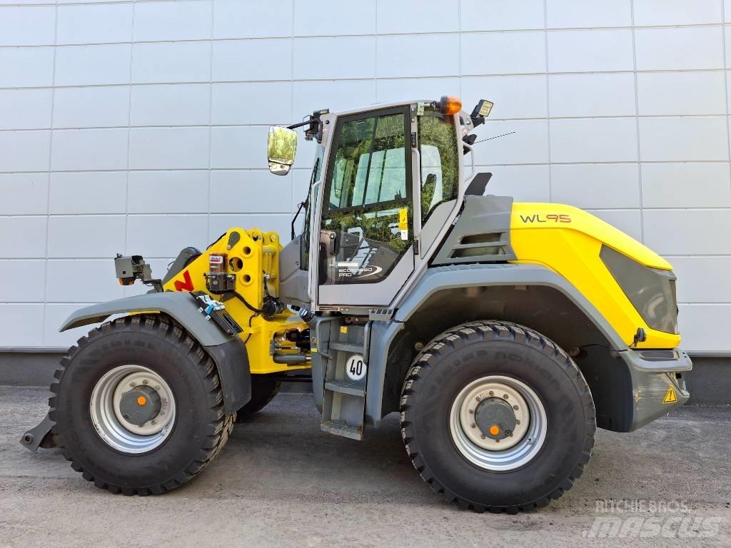 Wacker Neuson WL 95 Incarcator pe pneuri