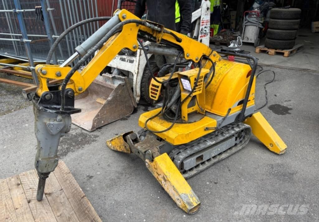 Brokk 50 Excavatoare de demolare