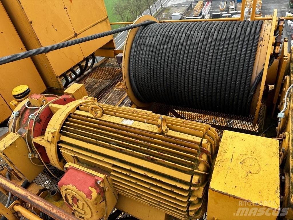 Liebherr 355 HC-S 20 Macarale turn