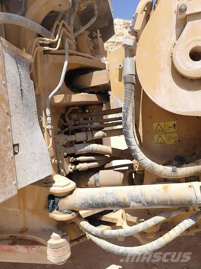 CAT 988K Incarcator pe pneuri