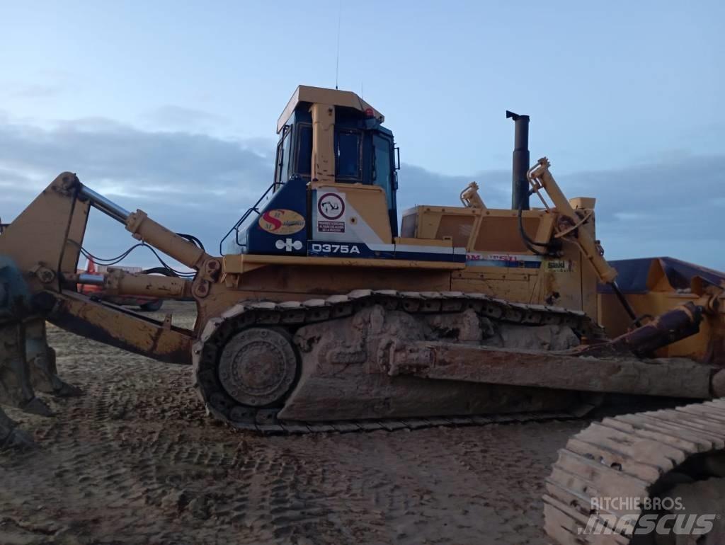 Komatsu D 375 A-2 Buldozere pe senile
