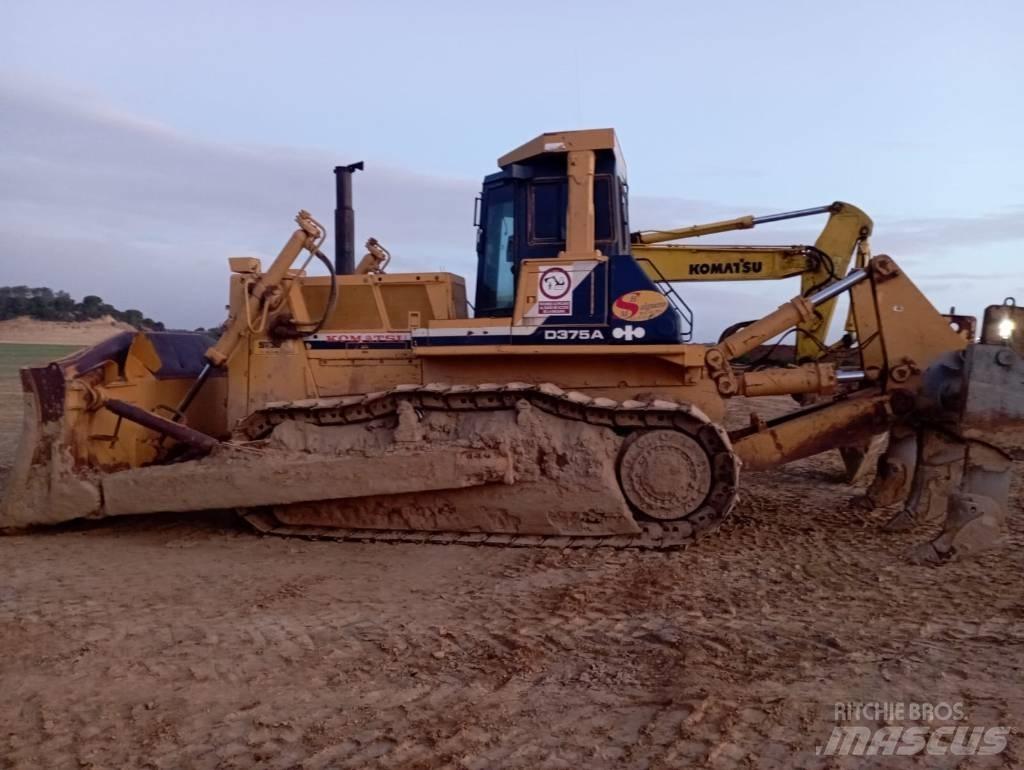 Komatsu D 375 A-2 Buldozere pe senile