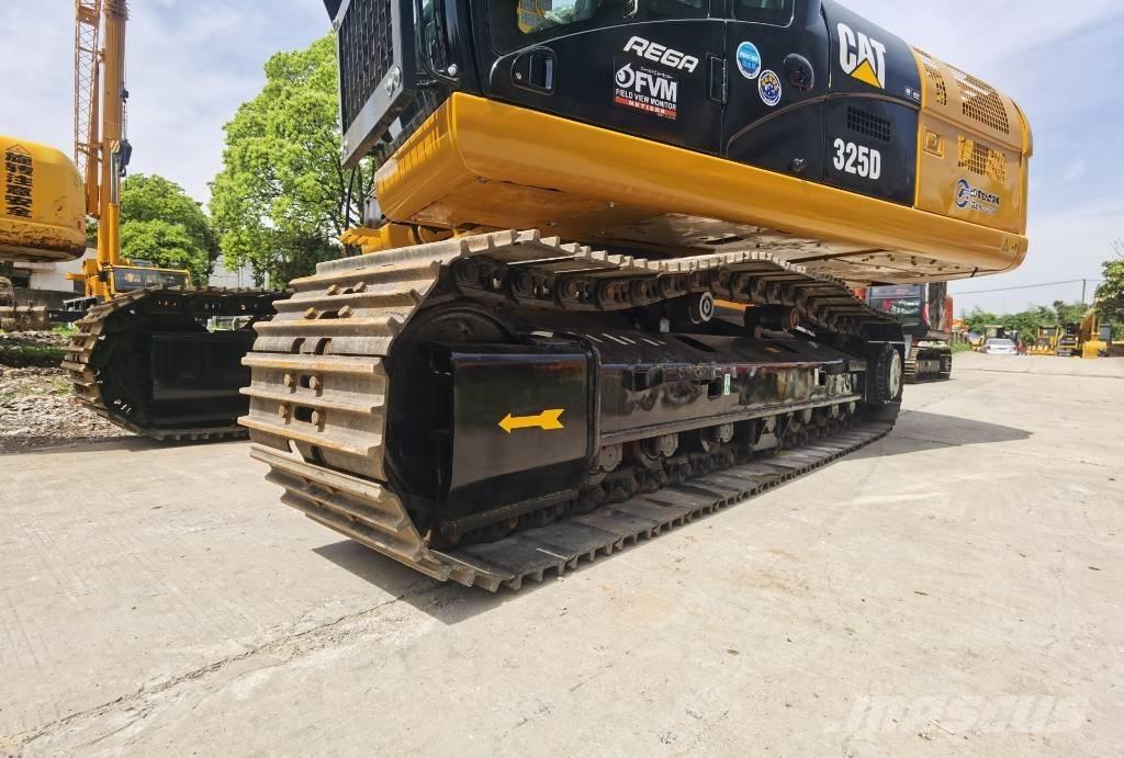 CAT 325 D Excavatoare pe șenile
