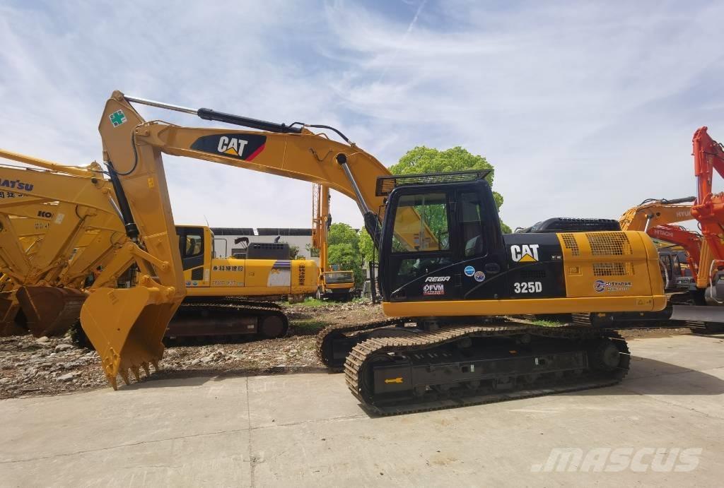 CAT 325 D Excavatoare pe șenile
