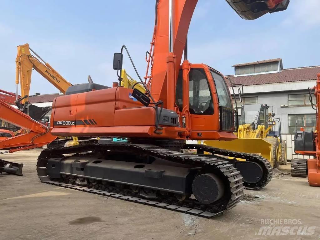 Doosan DX300LC Excavatoare pe șenile
