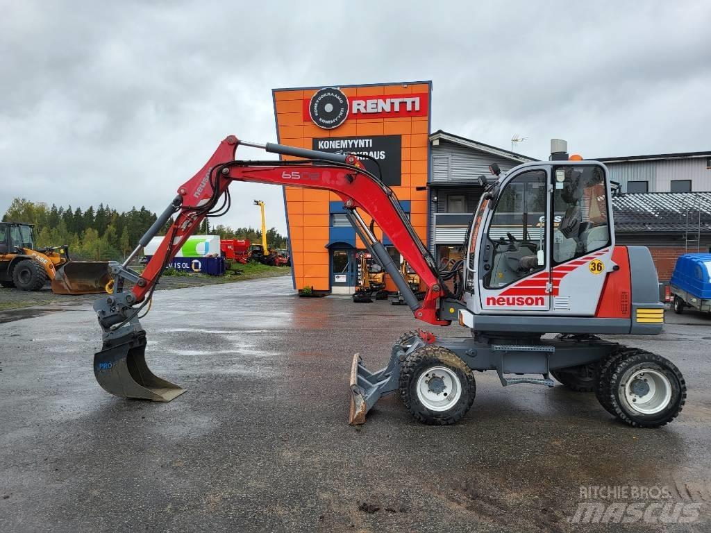 Neuson 6502 WD Excavatoare cu roti