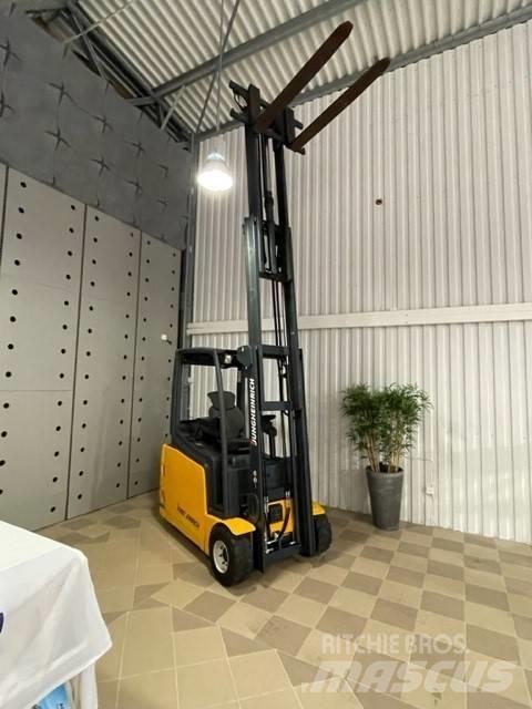 Jungheinrich EFG 218 Stivuitor electric
