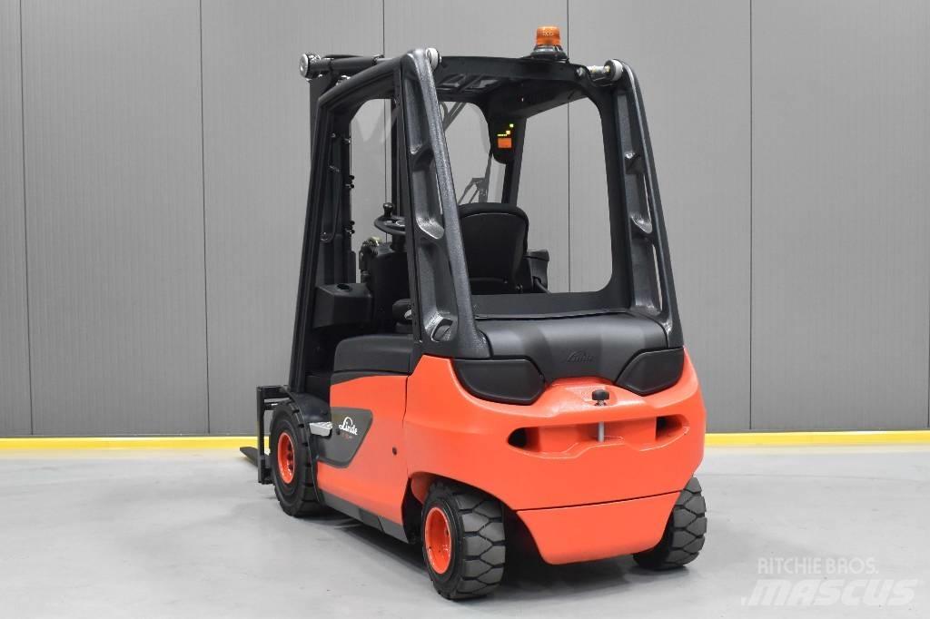 Linde E 30-01 Stivuitor electric