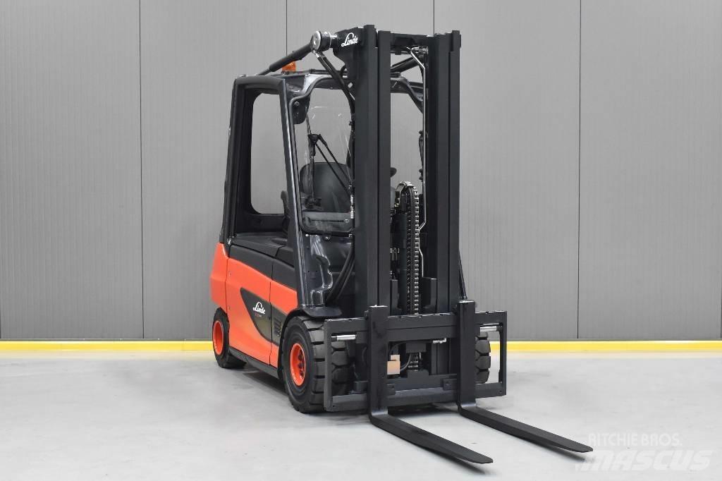 Linde E 30-01 Stivuitor electric